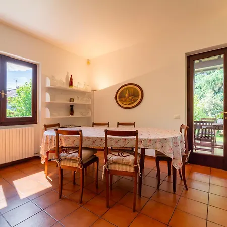 Ferienhaus Camelia With Garden By Wonderful Italy Bellagio