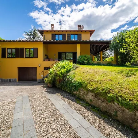 Ferienhaus Camelia With Garden By Wonderful Italy
